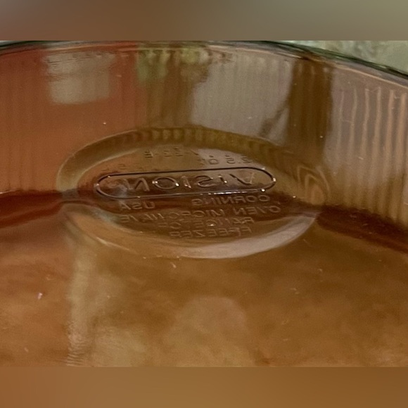 Vintage Pyrex Visions Casserole Baking V-33-B w/ Lid V-33-C in Amber w ribbing - Picture 12 of 13